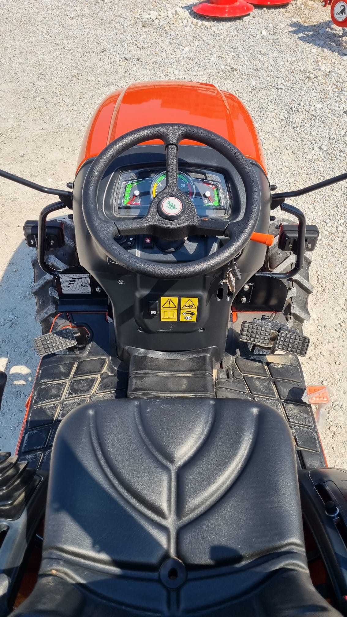 TAFE 6028M 9