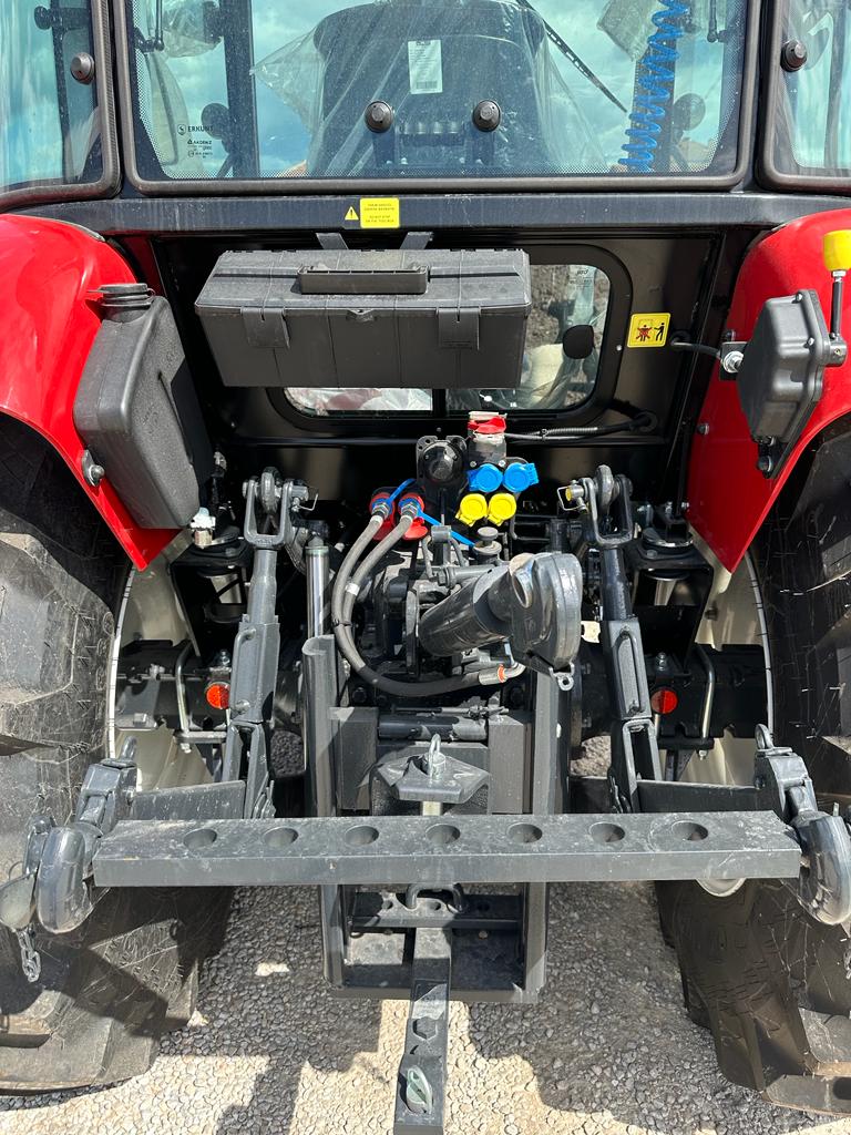ARMATRAC 1054 е+ 6